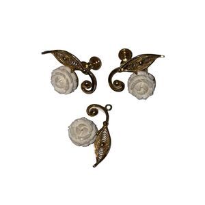 MCM Sorrento 12k Gold White Flower Screw Back Earrings & Pendent Vintage Set